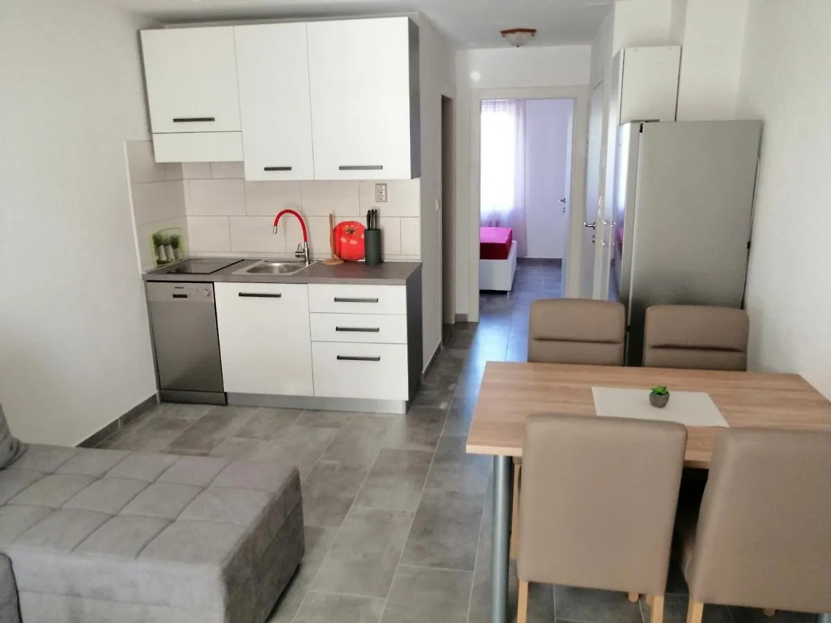 Apartmani Grabovcic Punat 0*,  Croatia