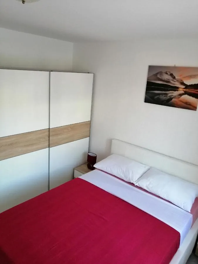 Apartmani Grabovcic Punat 0*,  Croatia