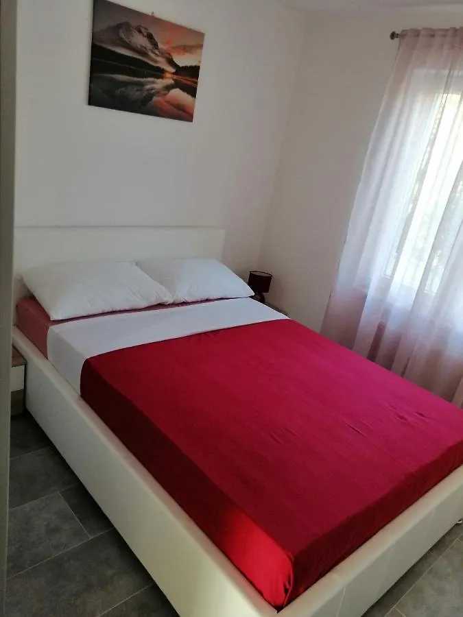 Apartment Apartmani Grabovcic Punat